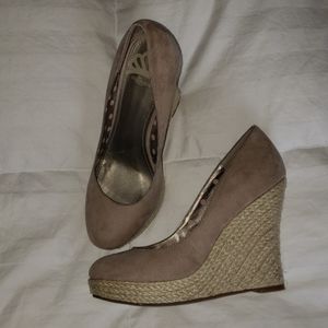 Fergalicious by Fergie sz 6 1/2